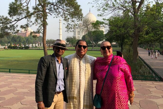 Taj Mahal Sunrise with Lord Shiva Temple:- All Inclusive - A short visit to Shri Mankameshwar Temple