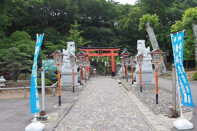 Takayama Inari Shrine Tour with Private Transportation - Why Takayama Inari Shrine is worth the drive