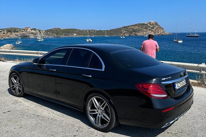 Temple of Poseidon Luxury Private Tour - A luxury vehicle makes the long route easier