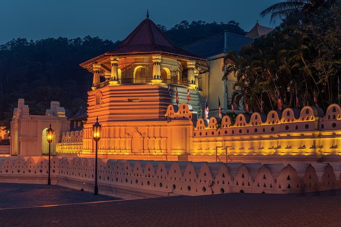 Temple of The Sacred Tooth Relic Entrance Ticket with Guide - Entering Sri Dalada Maligawa