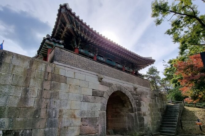 Temple Tour : Byeongpungam Seokbulsa Temple [Hiking+Cable car] - Twenty minutes to the cable-car station