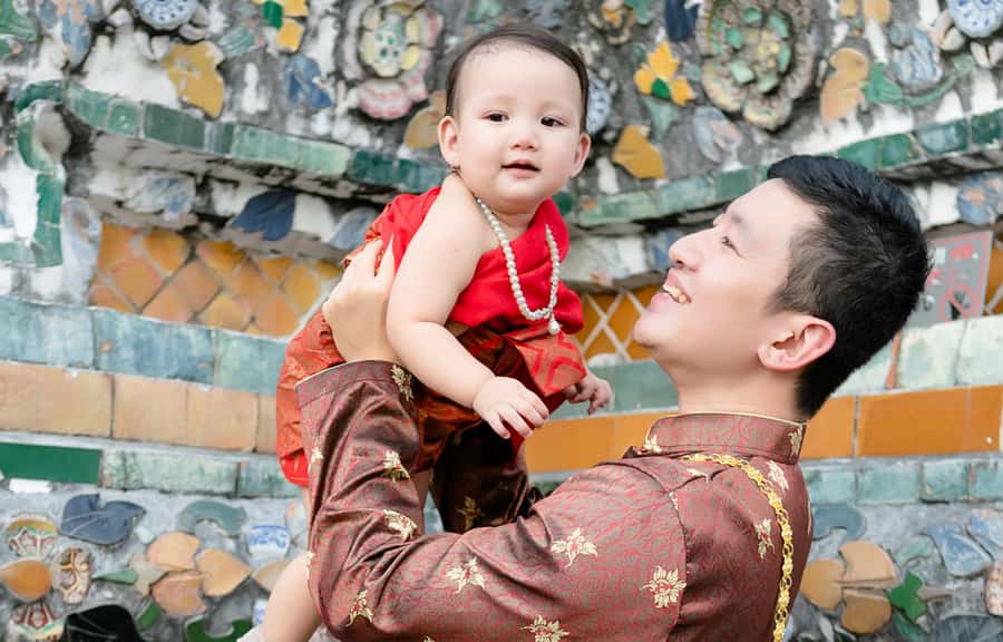 Thai Costume Photographer at Wat Arun/Pho in Bangkok - Practical booking advice