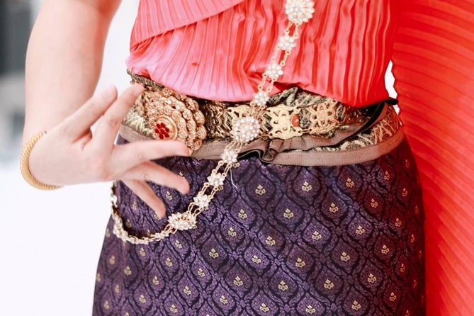Thai Dance Class at Wat Arun - Timing, group size, and meeting-point details