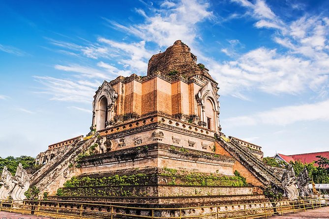 The Best City Tour View Points Wat Doi Suthep, Wat Chedi Luang and Wat Pha Lat - Doi Suthep brings the big views and the crowds