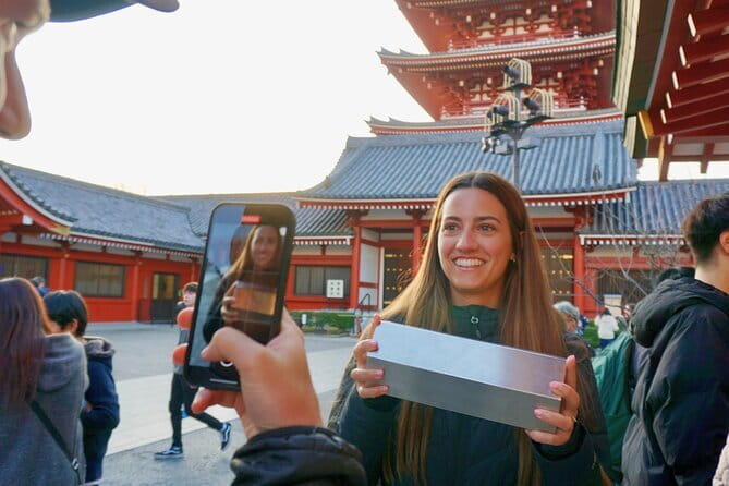 Tokyo: Asakusa Temple & Shrine Walking Tour with Local Guide - Why the first ten minutes matter at Azuma Bridge