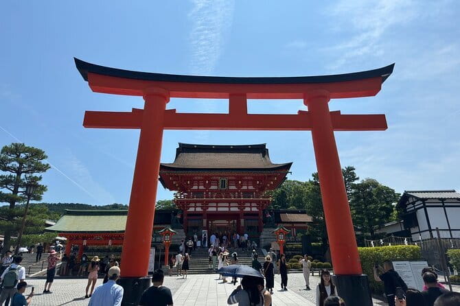 Tokyo: Asakusa Temple & Shrine Walking Tour with Local Guide - Asakusa Shrine and the contrast with Buddhism