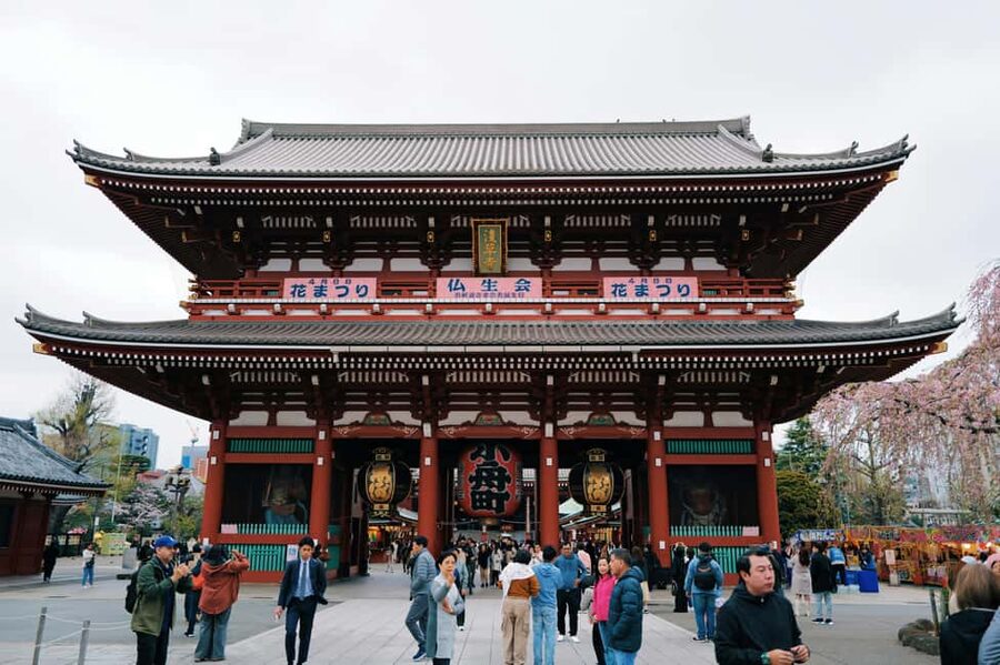 Tokyo: Asakusa & Tokyo’s Oldest Temple Senso-ji Walking Tour - Why Asakusa is a smart first stop in Tokyo