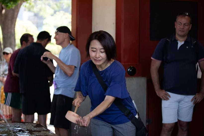 Tokyo: Asakusa Walking Tour with Sensoji Temple Visit - The guides are the real variable