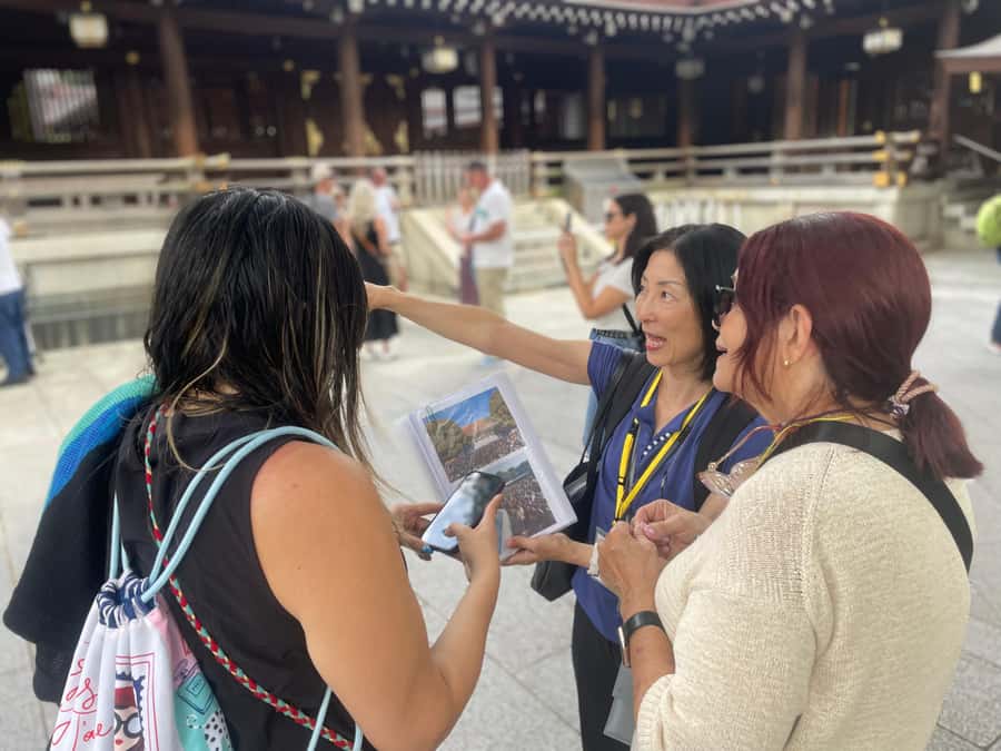 Tokyo: Harajuku Meiji Shrine Guided Tour-Discover Shinto - Key points at a glance