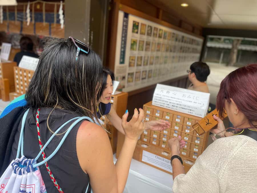 Tokyo: Harajuku Meiji Shrine Guided Tour-Discover Shinto - Is one hour enough?