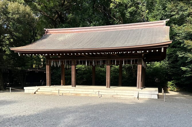 Tokyo Morning Tour: Asakusa, Meiji Shrine and Tsukiji Fish Market - The guides make the schedule easier