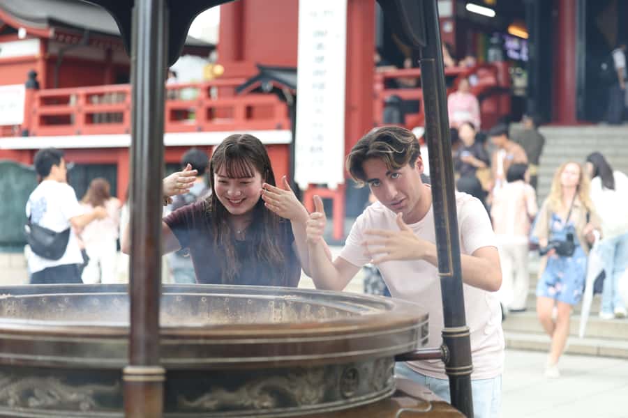 Tokyo: Sensoji Temple & Street Food: Private Tour with guide - Who should book this Asakusa walk