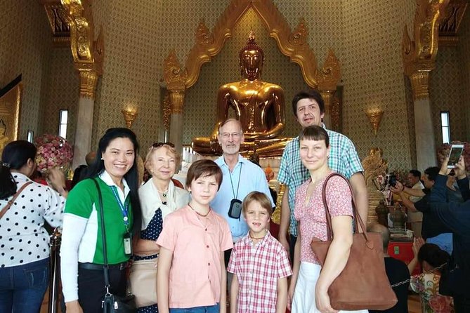 Top 3 Must-see Temples in Bangkok Private Tour [Optional Luxury] - Guides, explanations, and the human factor