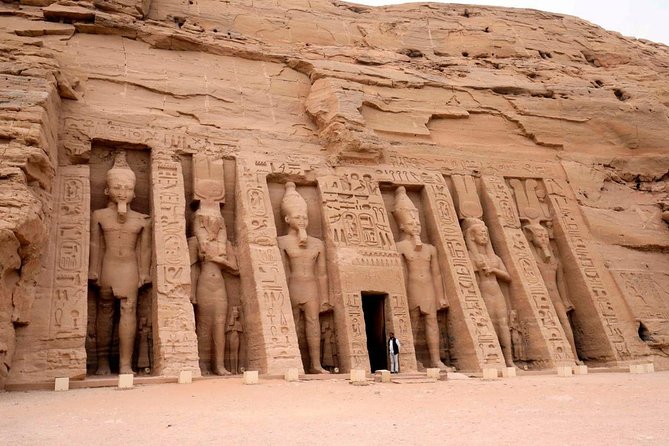 Tour To Abu Simbel Temples By Road - What the certified guide adds