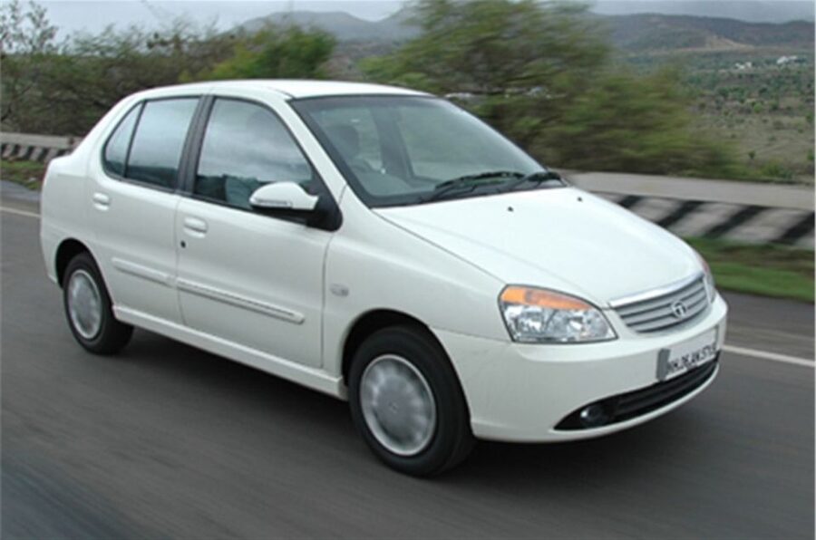 Transfer from Jodhpur to Udaipur via Jain Temple in Ranakpur - Entering the Jain Temple at Ranakpur