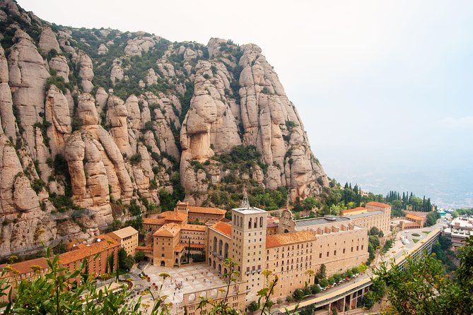 Transfer to Montserrat Monastery from Barcelona - Santa María de Montserrat, the main reason to go