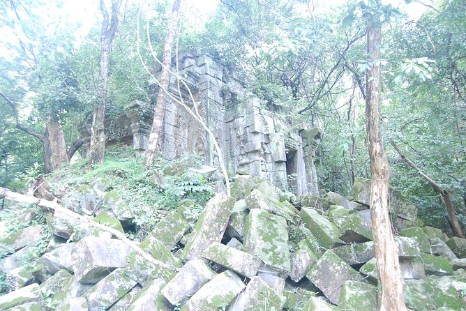 Two Days Angkor Wat Park-Beng Mealea and Kampong Phluk Village - Banteay Srei and its fine pink sandstone