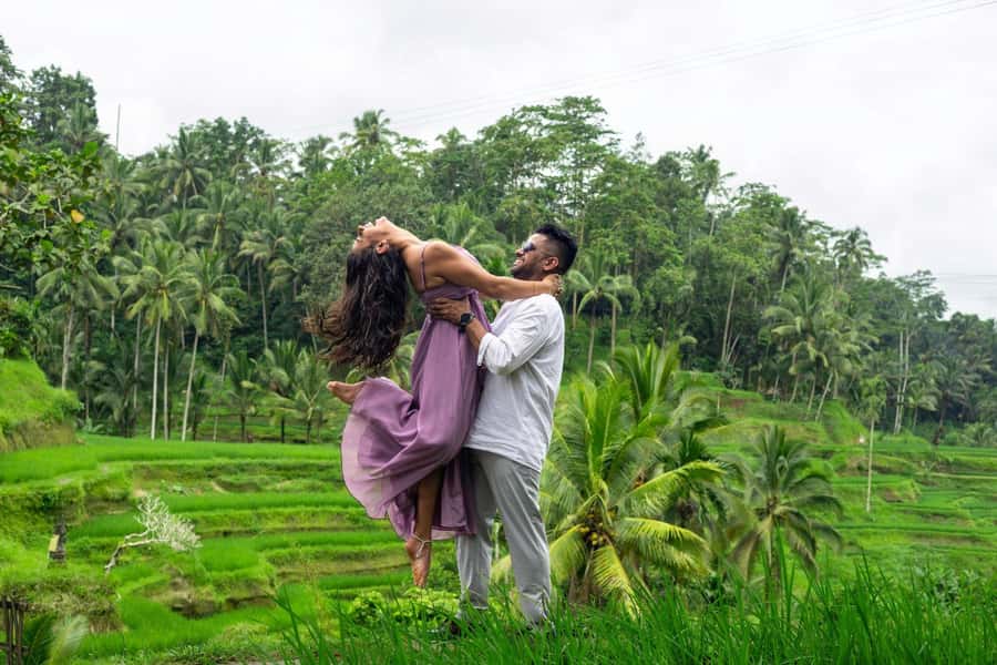 Ubud Monkey Forest, Temple, Rice Terrace and Waterfall Tour - Cooling off at Ulu Petanu Waterfall