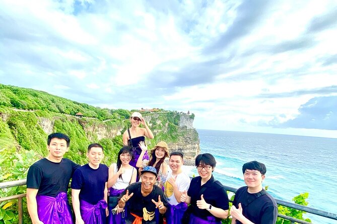 Uluwatu Temple Entry and Kecak Fire Dance Ticket - Finding the best photo angles