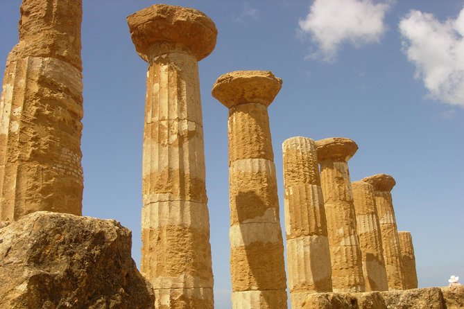 Valley of the Temples and Villa Romana del Casale Day Trip from Taormina - Group size, guiding, and practical comfort