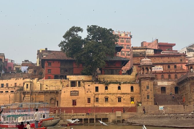 Varanasi Day Tour with Temples & Ganga Aarti – Dawn to Dusk - Returning to the river for Ganga Aarti