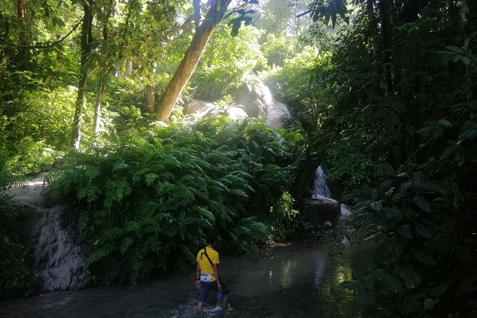 Visit Dantewada(Angel Land), Blue Temple, and Sticky Waterfall - Wat Ban Den, the quiet cultural middle of the day