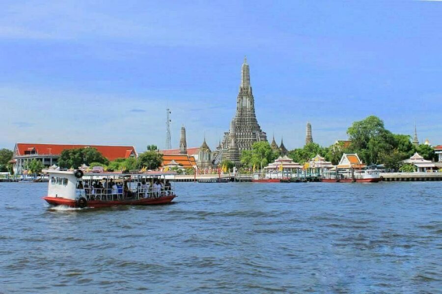 Wat Pho, Wat Arun and Wat Hong Rattanaram Private Tour - What a private guide adds to the day