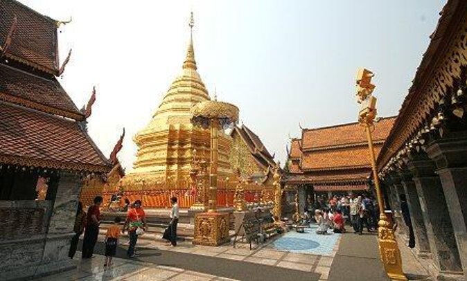 Wat Phra That Doi Suthep spiritual Sunrise Tour with an Ex-monk - Why the 5 a.m. start is worth considering