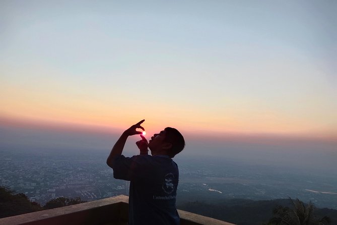 Wat Phra That Doi Suthep spiritual Sunrise Tour with an Ex-monk - The alms ceremony and the value of respectful timing