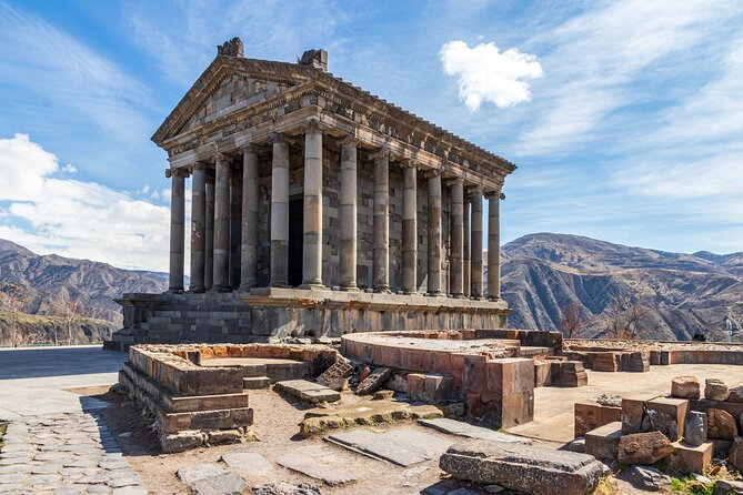 Yerevan: Garni, Geghard, Symphony of Stones & Lavash Baking - The essential points at a glance