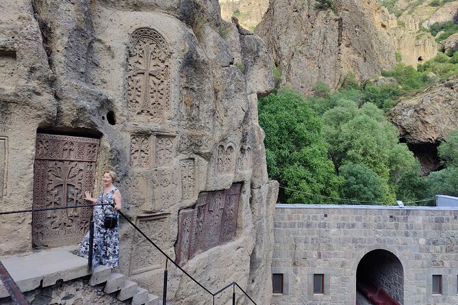 Yerevan: Garni, Geghard, Symphony of Stones & Lavash Baking - Azat Canyon and the Symphony of Stones