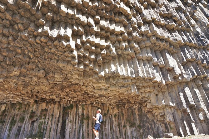 Yerevan: Garni, Geghard, Symphony of Stones & Lavash Baking - Garni Temple and pre-Christian Armenia