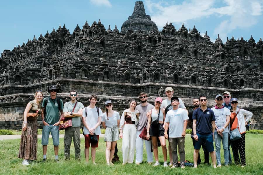 Yogyakarta: Borobudur and Prambanan Temples Guided Tour - Borobudur’s terraces, reliefs, and Buddhist ideas