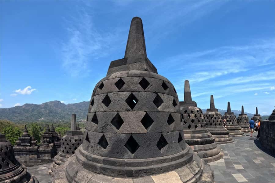 Yogyakarta: Borobudur Climb-up & Prambanan Temple Day Tour - Why this pairing works so well