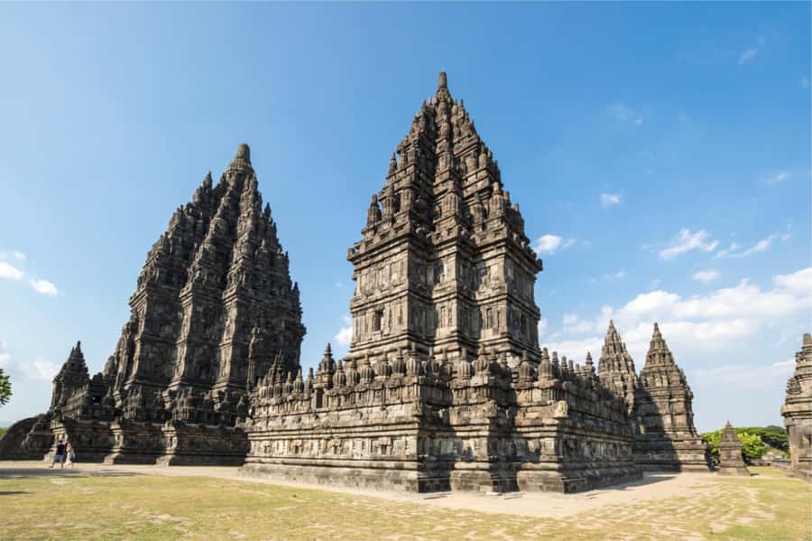 Yogyakarta: Borobudur Climb-up & Prambanan Temple Day Tour - What the $20 price really buys