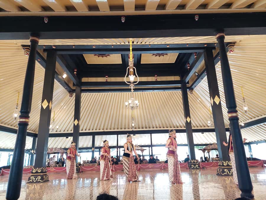 Yogyakarta: Prambanan Temple Morning Tour and Palace Tour - Key points at a glance