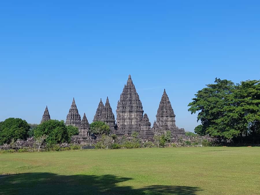 Yogyakarta: Prambanan Temple Morning Tour and Palace Tour - Clothing and simple preparation
