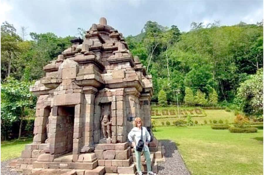 Yogyakarta: Selogriyo Temple, Rice Terraces & Waterfall Tour - Should you book the Selogriyo and waterfall tour?