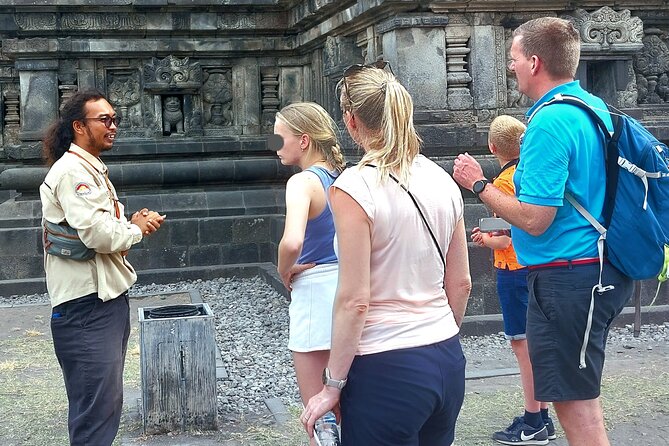 Yogyakarta: SUNRISE Above Cloud & Explore UNESCO Temples w/ GUIDE - Food, clothing, and pacing